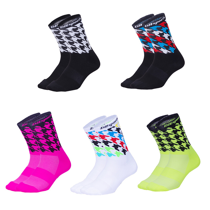 Professional Cycling Socks Men Women Breathable Outdoor Sports Hiking Socks Compression Athletic Riding Bicycle Bike, White 
Professional Cycling Socks Men Women Breathable Outdoor Sports Hiking Socks Compression Athletic Riding Bicycle Bike, White