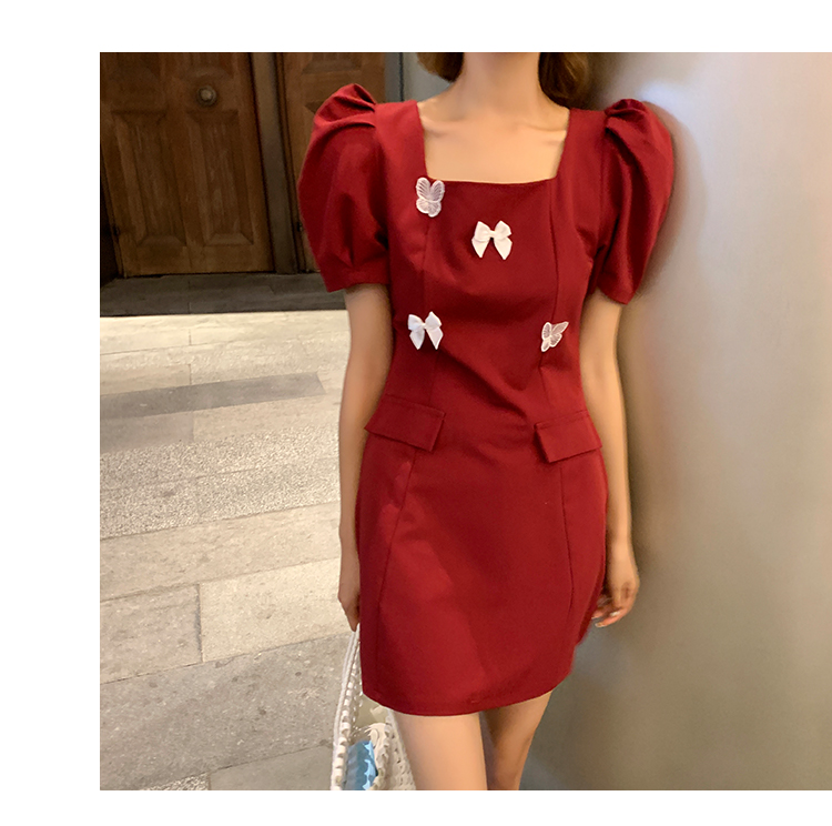 Hepburn little black dress 2020 summer new waist slimming butterfly square collar dress female
Hepburn little black dress 2020 summer new waist slimming butterfly square collar dress female