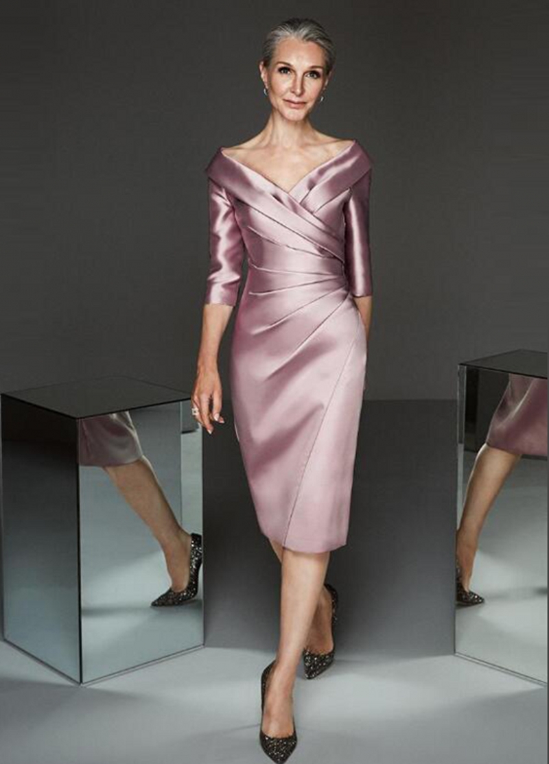 Simple Modern Sheath Lilac Satin Plunge V Neckline Mother Dresses Knee Length Mother of the Groom Gowns Three Quarter Sleeve