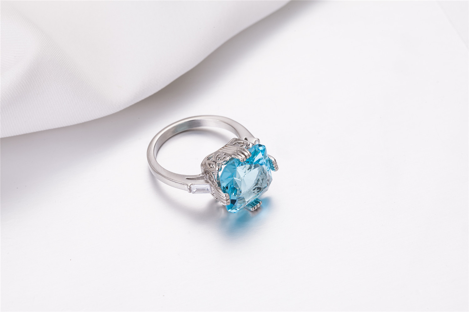GEM'S BALLET Natura Iolite Blue Mystic topaz Gemstone Cocktail Rings Fine Jewelry for Women LY191226