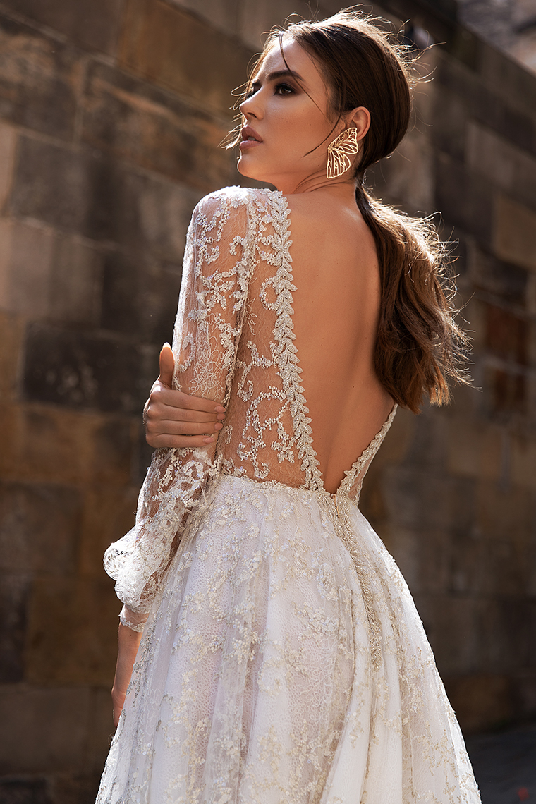 New Arrival A Line Wedding Dresses V Neck Bridal Gowns Lace and Tulle Wedding Gown Sweep Train Long Sleeve Beach Vestidos De Novia