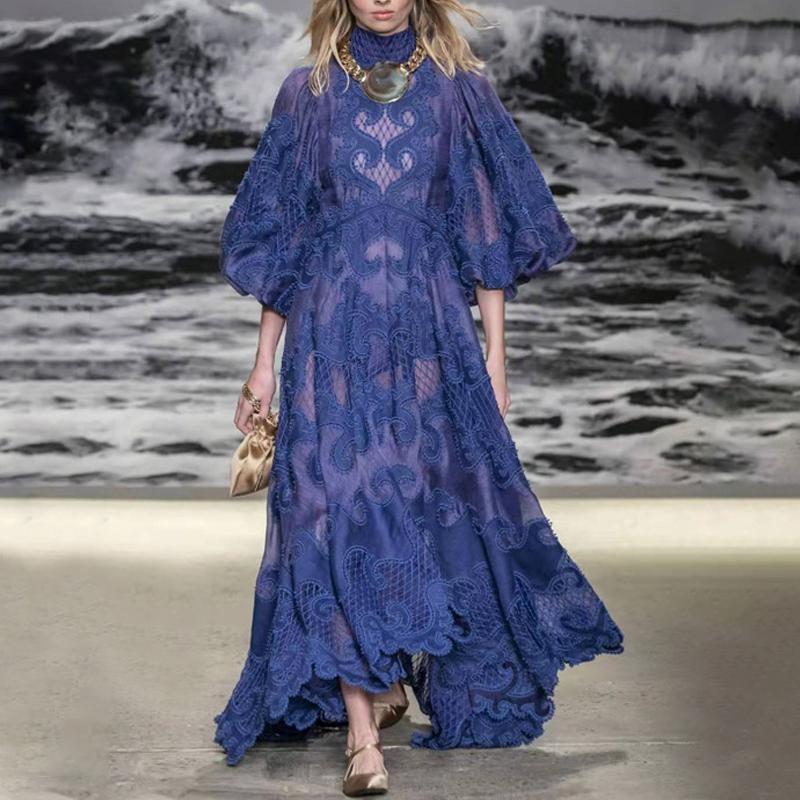 2020 famous designer designs palace style embroidery hollow flower stand collar Lantern Sleeve Dress long skirt, White;black
2020 famous designer designs palace style embroidery hollow flower stand collar Lantern Sleeve Dress long skirt, White;black