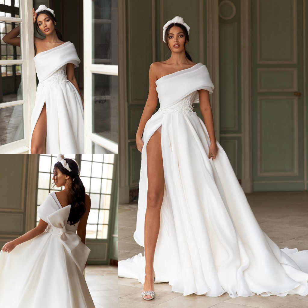 A Stylish E Beaded Wedding Dresses One Shoulder Neck Appliqued Side Split Bridal Gowns Sweep Train Robe De Mari E