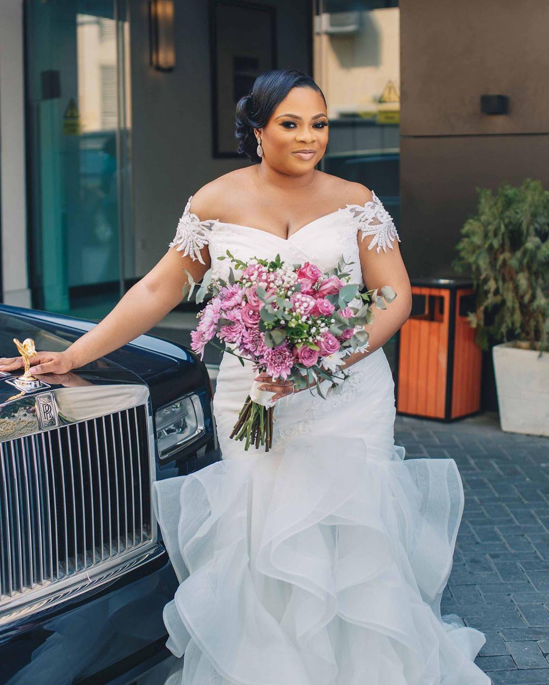 Arabic Aso Ebi Wedding Dresses Plus Size Off Shoulder Lace Applique Bridal Gowns Ruffles Elegant Tulle robes de mariée