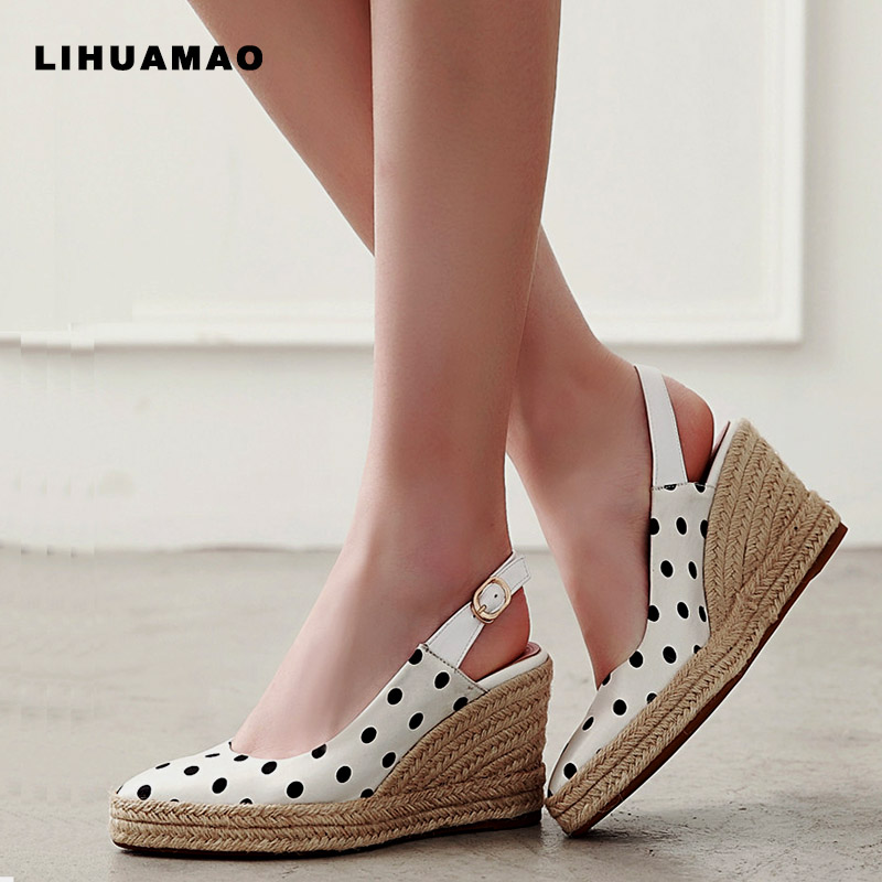 LIHUAMAO Japan style women wedges shoes platform pointed toe singback ladies high heel shoes pumps work party wedding, Black
LIHUAMAO Japan style women wedges shoes platform pointed toe singback ladies high heel shoes pumps work party wedding, Black
