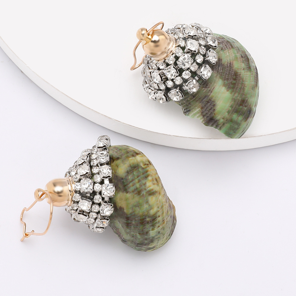Exaggerated fashion personalized rhinestone Diamond conch shell earrings female 2020 Summer Ocean Beach wind earring
Exaggerated fashion personalized rhinestone Diamond conch shell earrings female 2020 Summer Ocean Beach wind earring