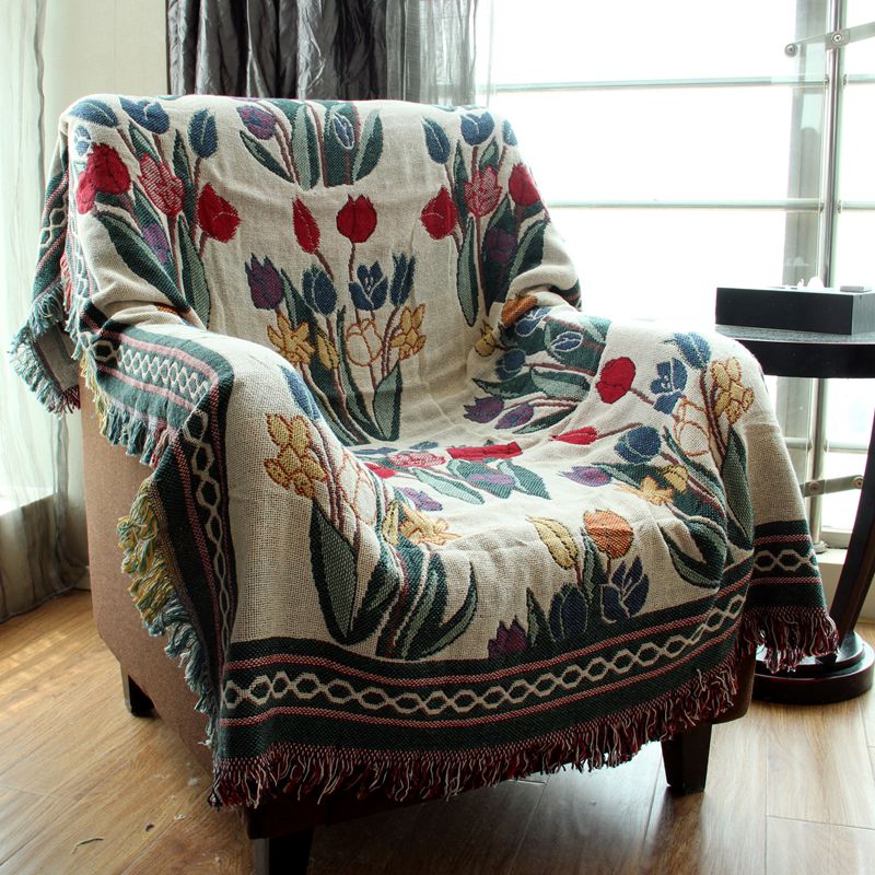 CHAUSUB Vintage Cotton Blankets Winter Home Leisure Sofa Throw Blanket Piano Cover Bedding Bed Cover Carpet Jacquard Coverlet
CHAUSUB Vintage Cotton Blankets Winter Home Leisure Sofa Throw Blanket Piano Cover Bedding Bed Cover Carpet Jacquard Coverlet