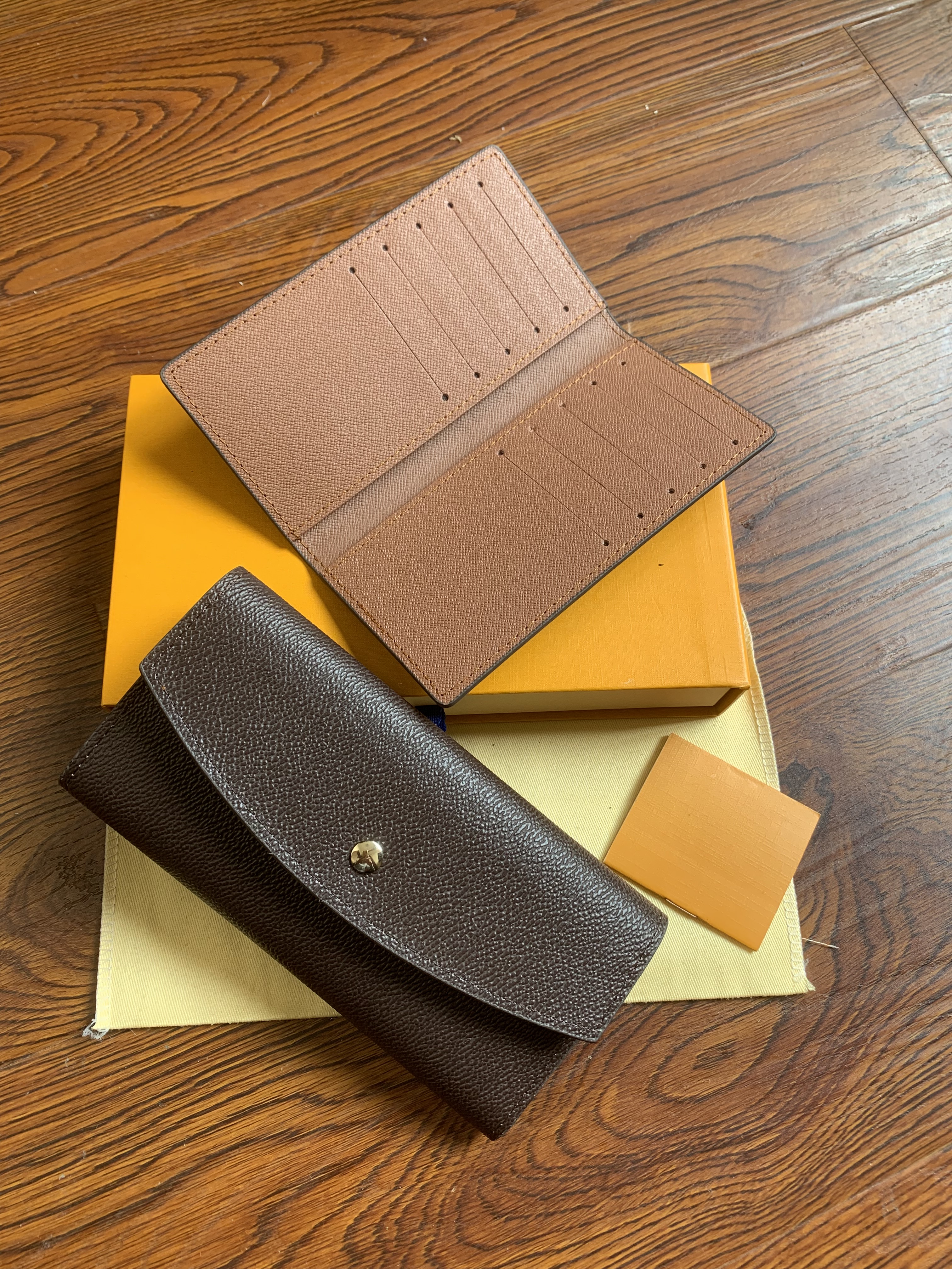 Women's Men Wallet Zipper Bag Female Designer Wallet Long Purse Fashion Card Holder Pocket Bag with Box, No box
Women's Men Wallet Zipper Bag Female Designer Wallet Long Purse Fashion Card Holder Pocket Bag with Box, No box