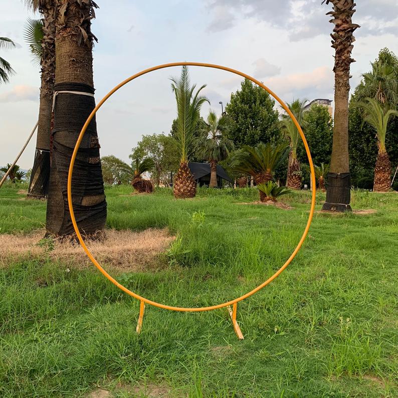 white Golden Circular Arch with Stands Metal Hoop for Flowery Arrangement Birthday Party Wedding Background Room Decor Home Celebrations