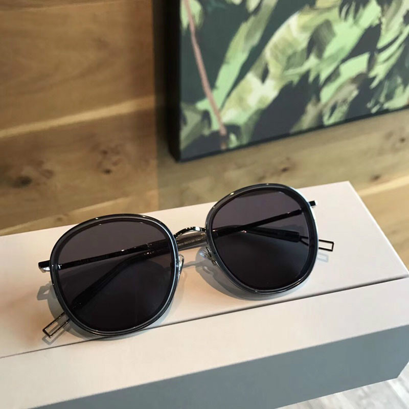 Ladies Square 2020 NEW Fashion designer Sunglasses Acetate Frame Women Cat Eye Transparent Sunglasses Summer Sun Glasses With Original Box, White;black
Ladies Square 2020 NEW Fashion designer Sunglasses Acetate Frame Women Cat Eye Transparent Sunglasses Summer Sun Glasses With Original Box, White;black
