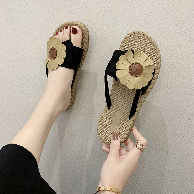 Boho Flowers Slippers Women Summer Cute Patchwork Female Fashion 2020 Outside Beach Wear Slides No Slip Flats Shoes, Black
Boho Flowers Slippers Women Summer Cute Patchwork Female Fashion 2020 Outside Beach Wear Slides No Slip Flats Shoes, Black