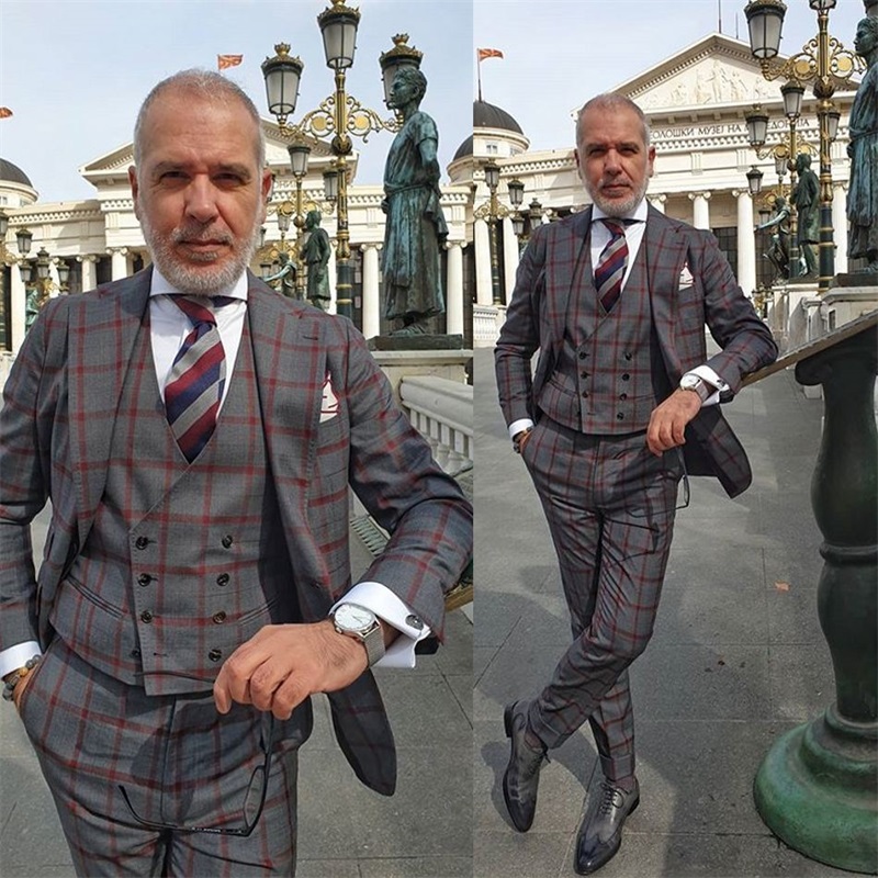 3-piece Handsome Plaid Wedding Suits Fit Slim Peaked Lapel Blazer Custom Made Men Suits Tuxedos Party Formal Business Suits