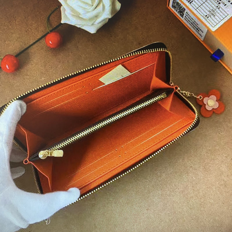 M68314 CLEMENCE ZIPPY Wallet Monograms Blooming Flowers Credit Card Holder Women Long Zipper Wallet Floral Ornaments Lady Zip Purse Clutch, Red;black
M68314 CLEMENCE ZIPPY Wallet Monograms Blooming Flowers Credit Card Holder Women Long Zipper Wallet Floral Ornaments Lady Zip Purse Clutch, Red;black