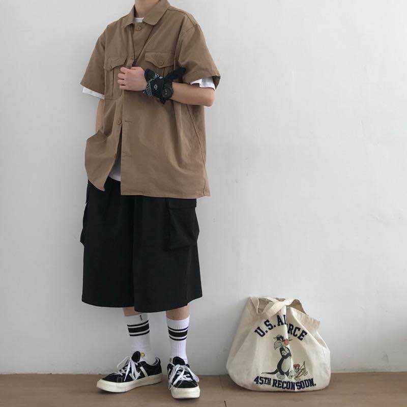 Summer Japanese retro wild tooling style short-sleeved shirt male student Korean version of the trend loose jacket couple shirt, 01
Summer Japanese retro wild tooling style short-sleeved shirt male student Korean version of the trend loose jacket couple shirt, 01