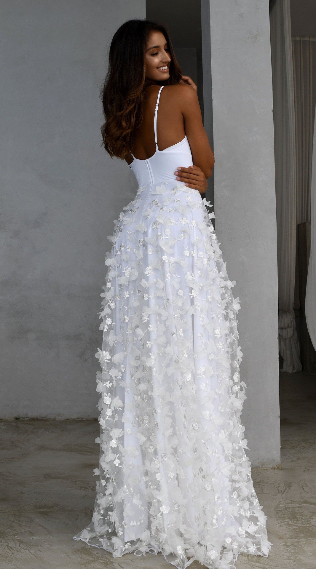 Sexy Spaghetti Strap A-line Women Dress Appliqued Cotton Beach Summer Weddind Dress Flexible Boho Bohemia Bridal Dress