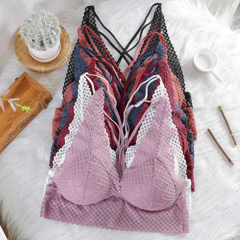 Women Sexy Hollow Out Lace Bra Wrapped Chest Crossing Skin-Friendly Bottoming Bras Two Set rapes Without Steel n
Women Sexy Hollow Out Lace Bra Wrapped Chest Crossing Skin-Friendly Bottoming Bras Two Set rapes Without Steel n
