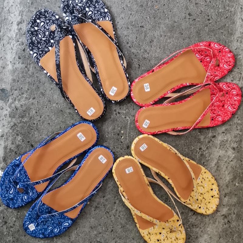 Flip Flips Women Slippers Summer Beach Shoes Woman Outdoor Woman Slippers Ladies Female Buty Damskie Dropshipping Plus Size 42, Yellow
Flip Flips Women Slippers Summer Beach Shoes Woman Outdoor Woman Slippers Ladies Female Buty Damskie Dropshipping Plus Size 42, Yellow