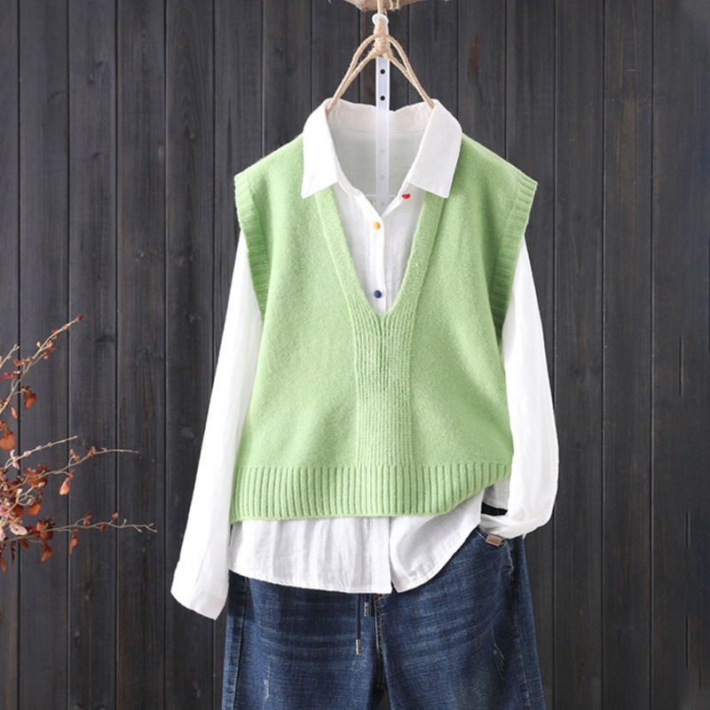 Loose Solid Color V-neck Knitted Sweater Vest Female Simple Commuter Sleeveless Fashion Sweater Vest Pullover Women Spring 2020, Black
Loose Solid Color V-neck Knitted Sweater Vest Female Simple Commuter Sleeveless Fashion Sweater Vest Pullover Women Spring 2020, Black