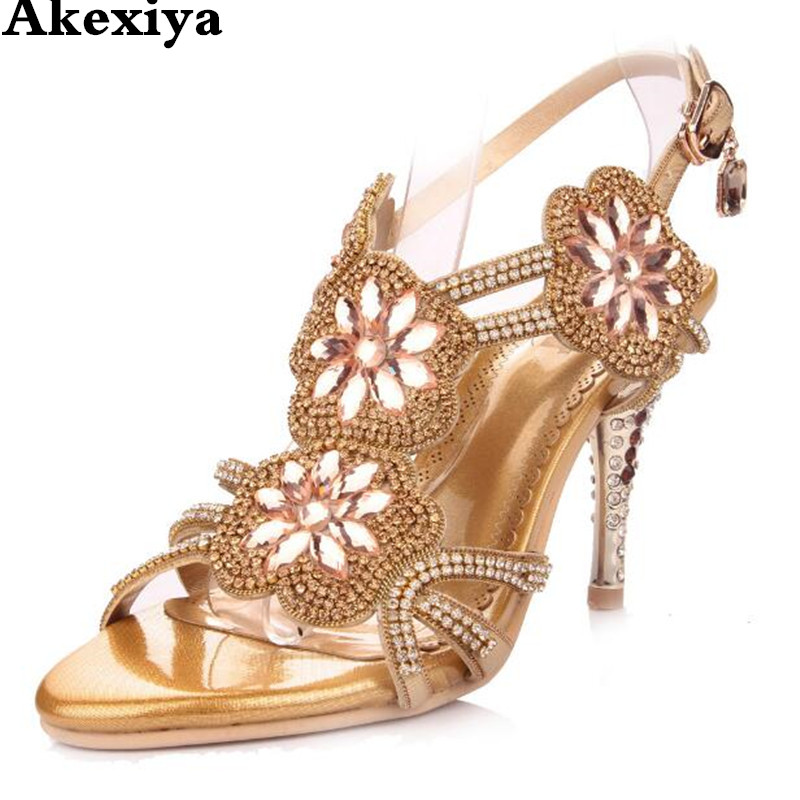2020 diamond sandals summer new high-heeled fashion sexy fish mouth shoes leather diamond flower female sandals with fine, Blue
2020 diamond sandals summer new high-heeled fashion sexy fish mouth shoes leather diamond flower female sandals with fine, Blue