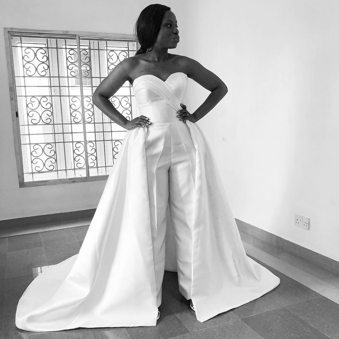 Overskirt Jumpsuits Charming Wedding Dresses With Detachable Strapless Neck A Line Bridal Gowns Sweep Train Satin Robe De Marie