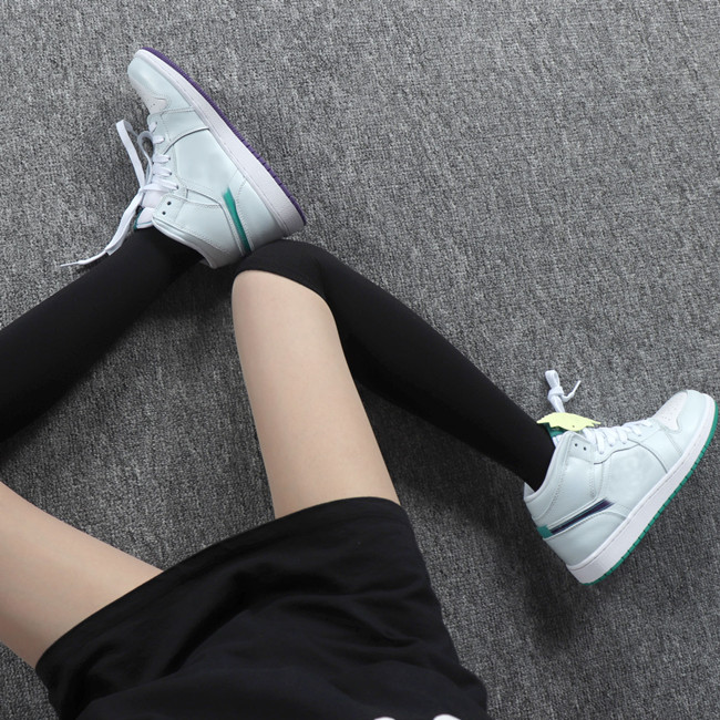 1 Mid Pregame Pack Mindfulness Luka Doncic CW5853 100 WHITE GREEN PURPLE golf shoes tennis shoes mens designer trainers Schoenen
1 Mid Pregame Pack Mindfulness Luka Doncic CW5853 100 WHITE GREEN PURPLE golf shoes tennis shoes mens designer trainers Schoenen