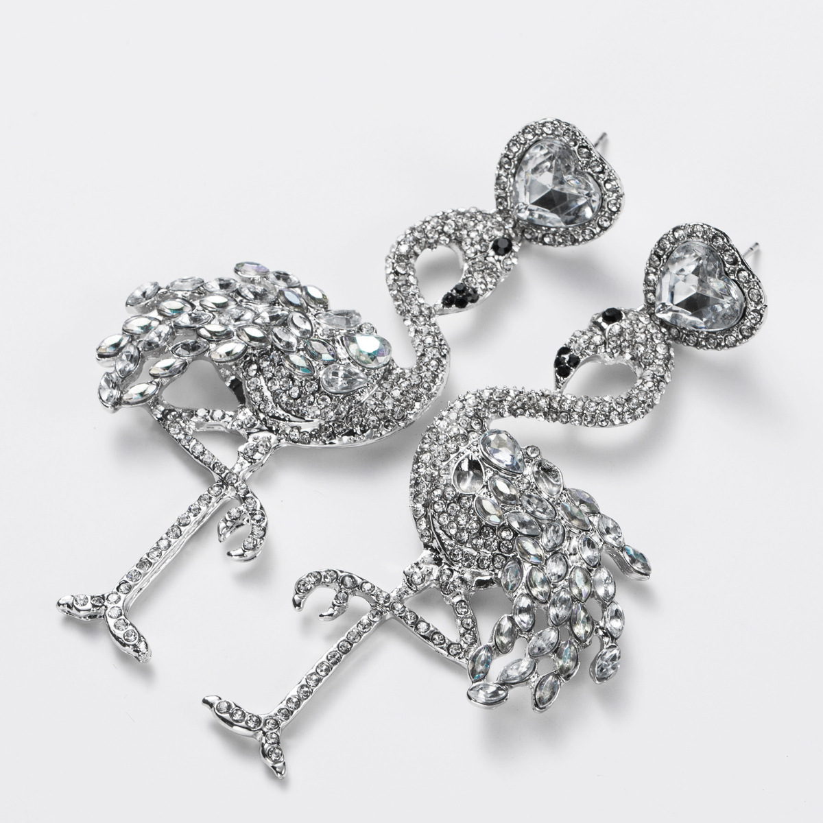 Exaggerated acrylic diamond flamingo earrings women's high-end full diamond Super Flash personalized animal ear accessories
Exaggerated acrylic diamond flamingo earrings women's high-end full diamond Super Flash personalized animal ear accessories