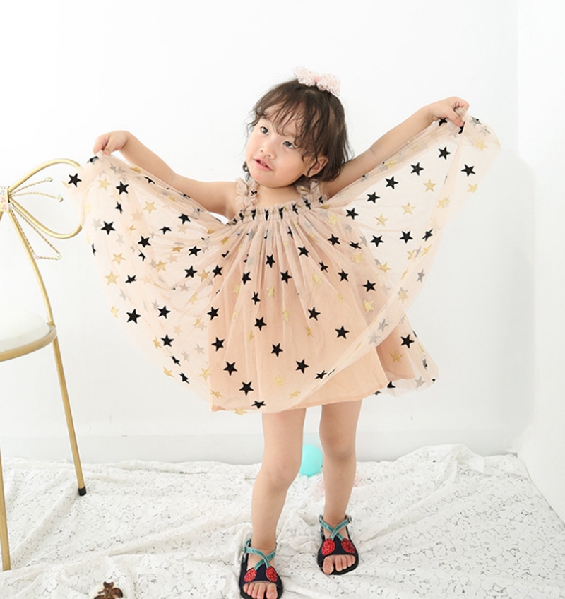 Kids Designer Dress Girls Off Shoulder Dresses Tulle Suspender Princess Dress Sleeveless Toddler TuTu Dresses Summer Kids Clothing DW4015, As pictures
Kids Designer Dress Girls Off Shoulder Dresses Tulle Suspender Princess Dress Sleeveless Toddler TuTu Dresses Summer Kids Clothing DW4015, As pictures