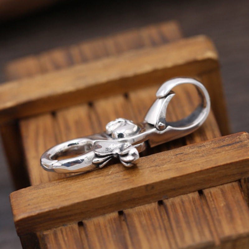 Vintage 925 sterling silver handmade fashion accessories antique silver American designer cross anchor heart designer keychains keyrings