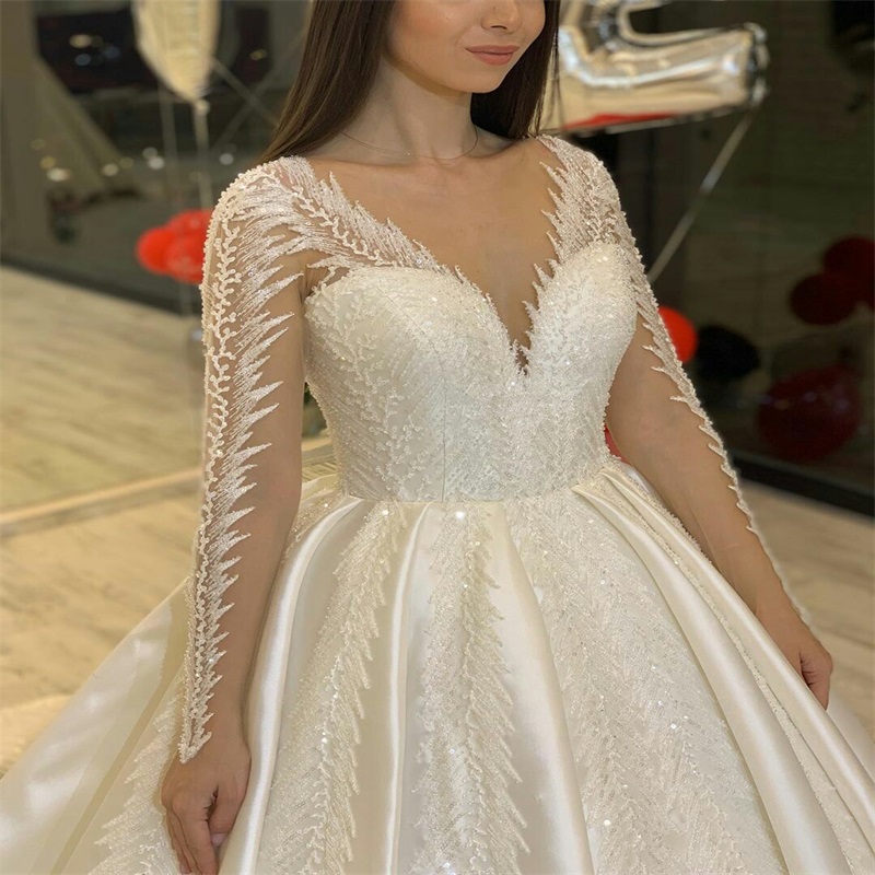 2020 Luxury Church Wedding Dresses V Neck A Line Appliqued Beaded Long Sleeve Wedding Gowns Custom Made Plus Size Robes De Mariée