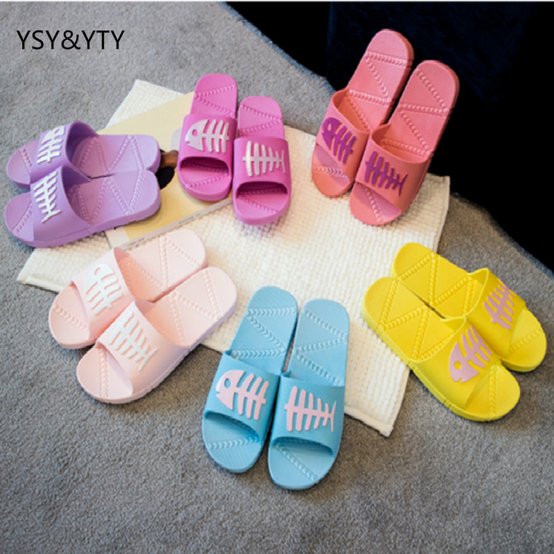 2020 Bathroom slippers female summer home interior slippery thick bottom couple bath plastic cool sandals summer shoes woman, Black
2020 Bathroom slippers female summer home interior slippery thick bottom couple bath plastic cool sandals summer shoes woman, Black