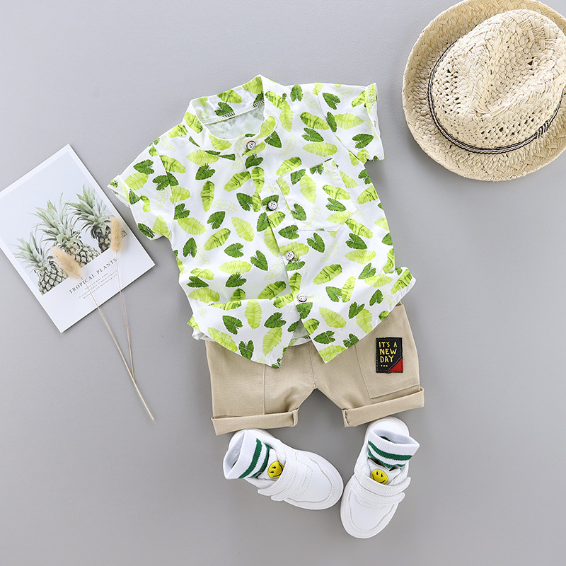 2020 New Stand-up Collar Children Boy Clothes Suit Summer Baby Boy Shirt Clothing Suit Fashion Leaf Print Crown Two-piece 
2020 New Stand-up Collar Children Boy Clothes Suit Summer Baby Boy Shirt Clothing Suit Fashion Leaf Print Crown Two-piece