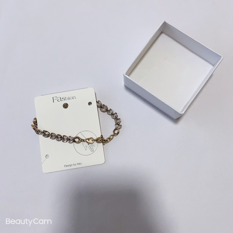 Good items Classic D bracelet fashion letter hand rings jewelry accessories for ladies collection bangle vip gifts
Good items Classic D bracelet fashion letter hand rings jewelry accessories for ladies collection bangle vip gifts