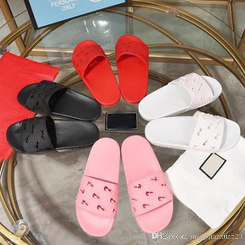 Beach slippers men Classic Flat Summer Lazy Designer Cartoon Big Head flops leather Hollow out mens Slides Hotel Bath women shoes Lady sexy Sandals Large size 35-42-45, Extra gifts
Beach slippers men Classic Flat Summer Lazy Designer Cartoon Big Head flops leather Hollow out mens Slides Hotel Bath women shoes Lady sexy Sandals Large size 35-42-45, Extra gifts