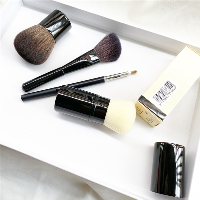 

CC Retractable Kabuki Brush / Petit Pinceau Kabuki / Angled Contouring Brush - Quality Blush/Powder Foundation Makeup Brushes