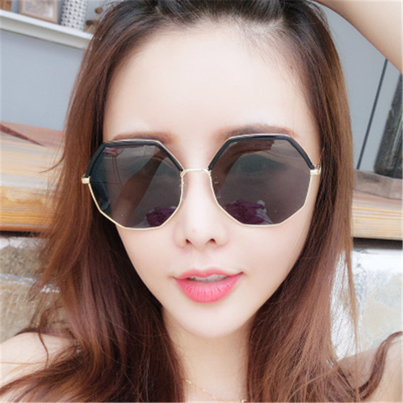 Rimless Diamond Women's Sunglasses Brand Designer Shades Frameless Sun Glasses Oversize Eyeglasses for Women
Rimless Diamond Women's Sunglasses Brand Designer Shades Frameless Sun Glasses Oversize Eyeglasses for Women