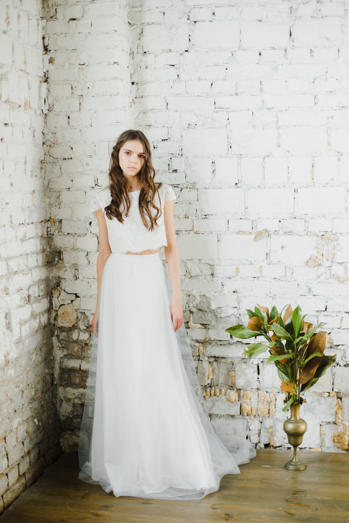 2020 Two Piece Bridesmaid Dresses Lace Applique Jewel Neck Prom Dress Button Back Robes De Demoiselle D'honneur