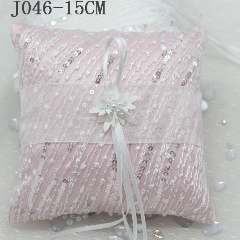 New Wedding Ring Pillow With Ribbons 15x15cm Sequins Lace Wedding Ring Holder Marriage Ring Cushion Bearer Wedding Party Decoration J046
New Wedding Ring Pillow With Ribbons 15x15cm Sequins Lace Wedding Ring Holder Marriage Ring Cushion Bearer Wedding Party Decoration J046