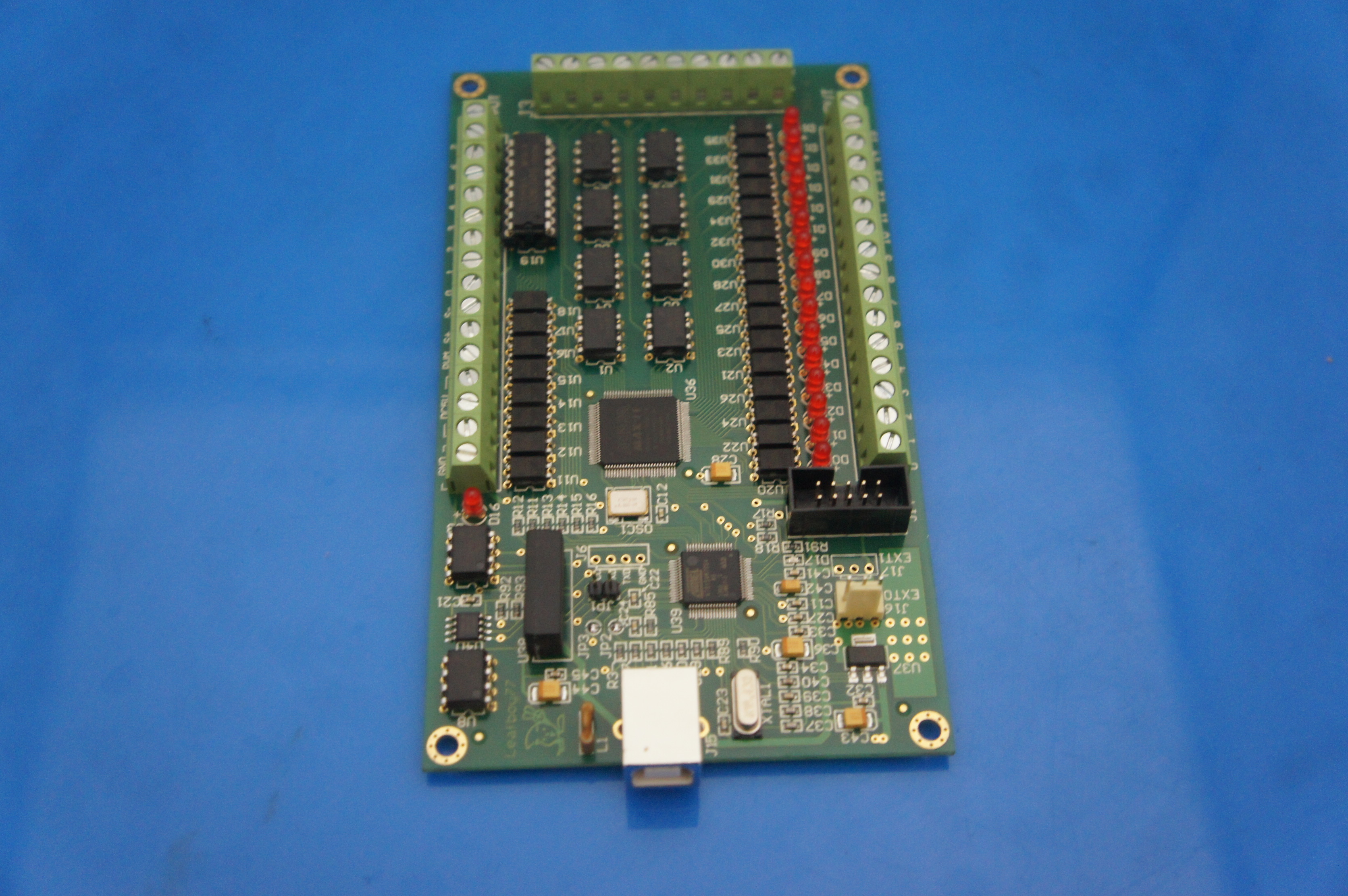 AKZ250 4 axis CNC Motion Controller USB Card Mach3 200KHz Breakout Board Interface