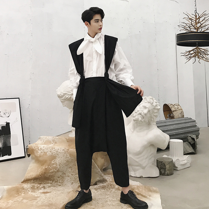 The summer alternative condole brings out the fashionable harem nine split trousers popular logo men's wear show thin suspenders, Black
The summer alternative condole brings out the fashionable harem nine split trousers popular logo men's wear show thin suspenders, Black