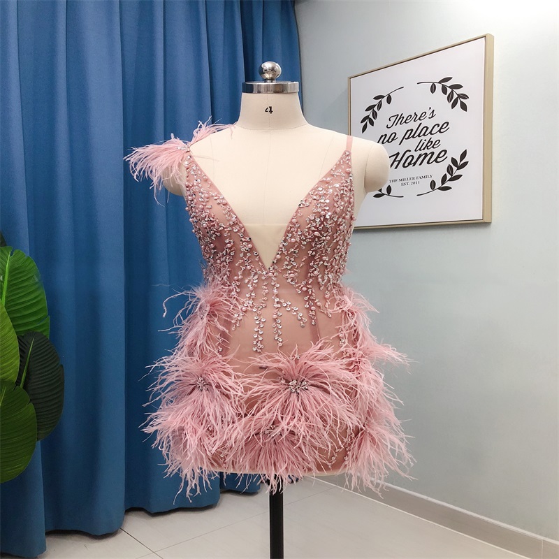 Sexy Backless Pink Short Evening Dresses Custom Made Sheath Beaded Appliqued Lace Feather Prom Dress Ruched Spaghetti Strap Pageant Gown