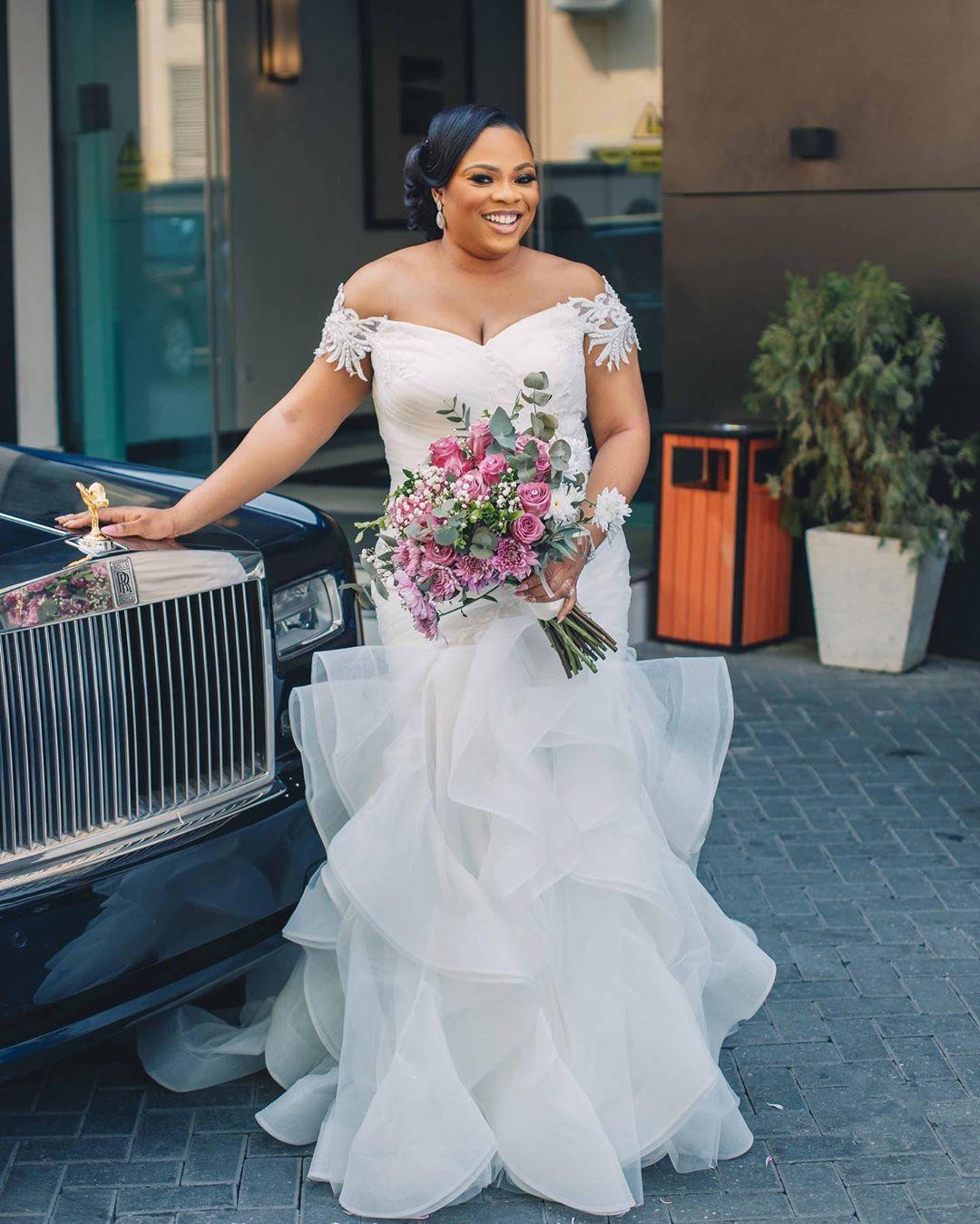 Arabic Aso Ebi Wedding Dresses Plus Size Off Shoulder Lace Applique Bridal Gowns Ruffles Elegant Tulle robes de mariée