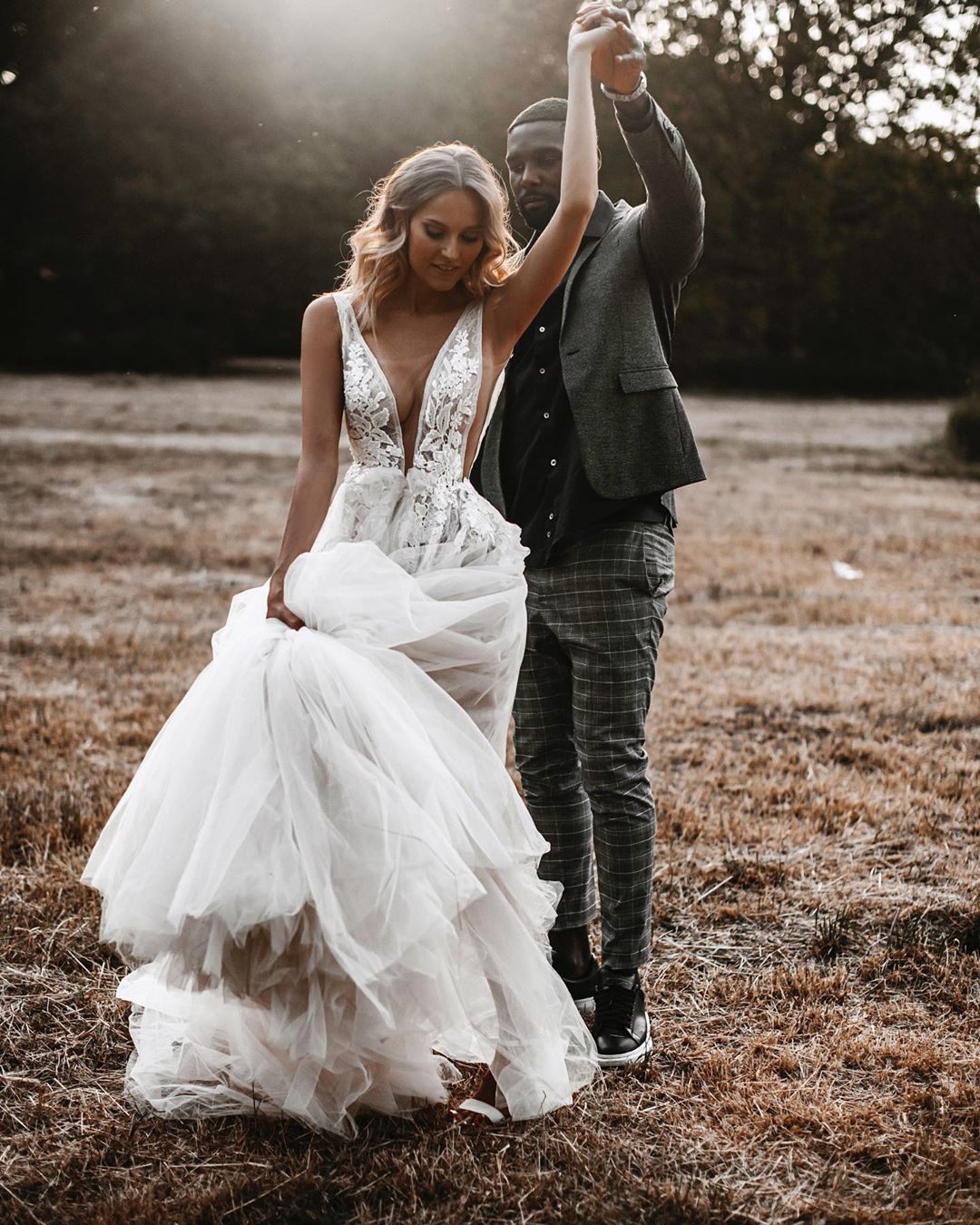 A Line Wedding Dresses for Girls Sleeveless V Neck Bride Bridal Gowns Plus Size 6 8 10 12 14 16 18 20 22