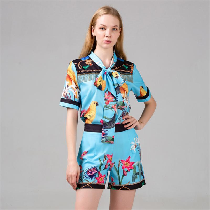 Summer Piece Set Women Shorts And Top Bow Neck print Vintage Blouse Shirt Runway Designer Two Piece Set Suit, Blue
Summer Piece Set Women Shorts And Top Bow Neck print Vintage Blouse Shirt Runway Designer Two Piece Set Suit, Blue
