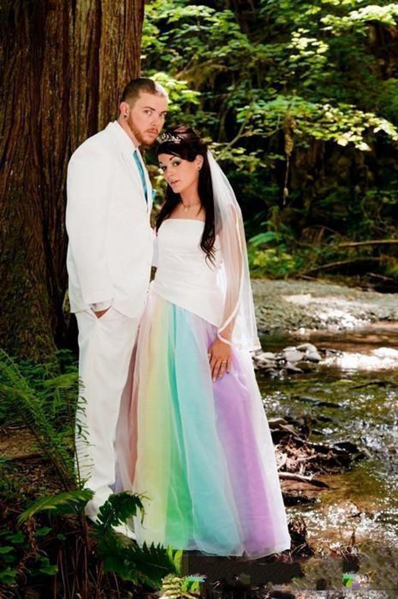 Romantic Outdoor Rainbow Wedding Dresses Strapless Satin Tulle or Length A e Long Colorful Bridal Gowns Custom Made vestido novia