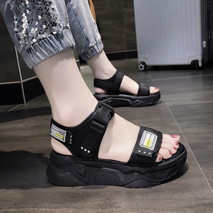 2020 new summer thick-soled sponge cake bottom all-match casual fashion women's sports Roman large size sandals, Beige
2020 new summer thick-soled sponge cake bottom all-match casual fashion women's sports Roman large size sandals, Beige