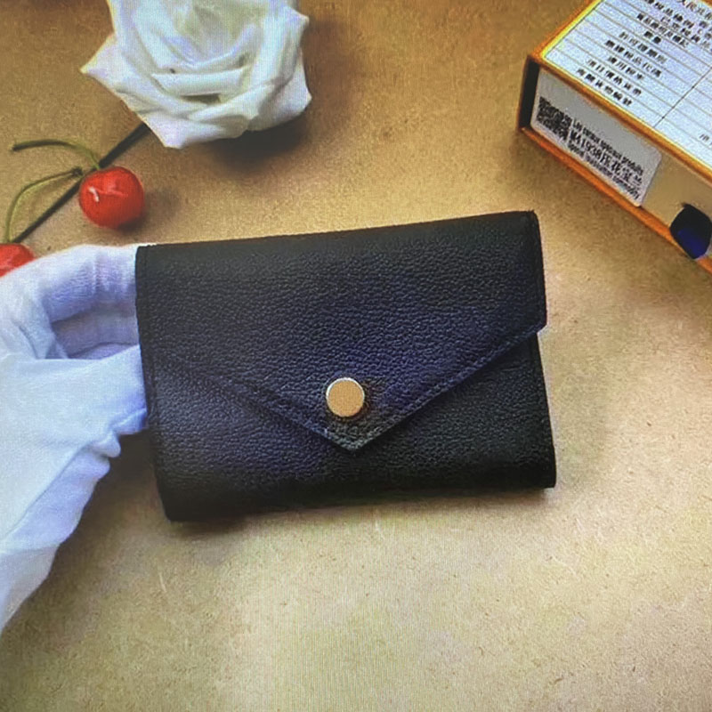 M64060 Victorine Wallet For Women Card Holder Coin Purse Pouch Mono Flower Empreint Embossed Leather Clutch Woman Short Wallets M64577, Only dust bag
M64060 Victorine Wallet For Women Card Holder Coin Purse Pouch Mono Flower Empreint Embossed Leather Clutch Woman Short Wallets M64577, Only dust bag