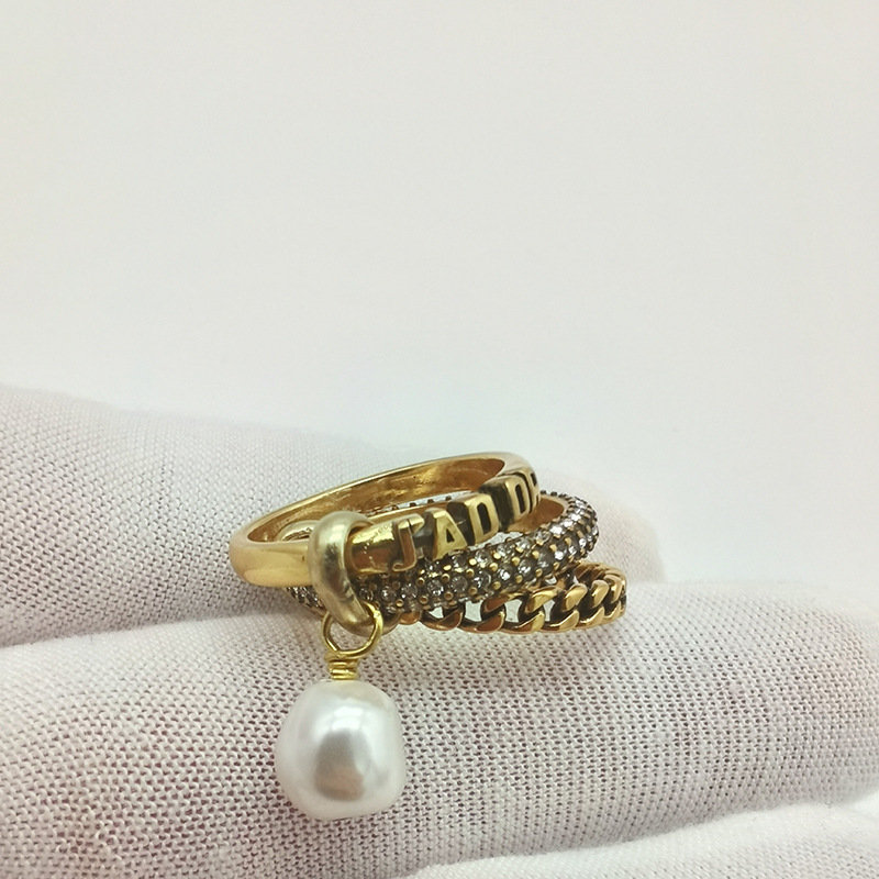 Dijia fashion ring female fashion D home network red temperament high version minority index finger 6.7.8 with diamond ring
Dijia fashion ring female fashion D home network red temperament high version minority index finger 6.7.8 with diamond ring