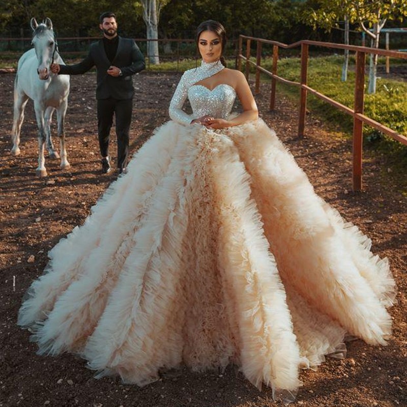 Ball Gown Wedding Dresses One Shoulder Sequined Long Sleeves Wedding Dress Plus Size Rufflus Tulle Bridal Gowns High Quality