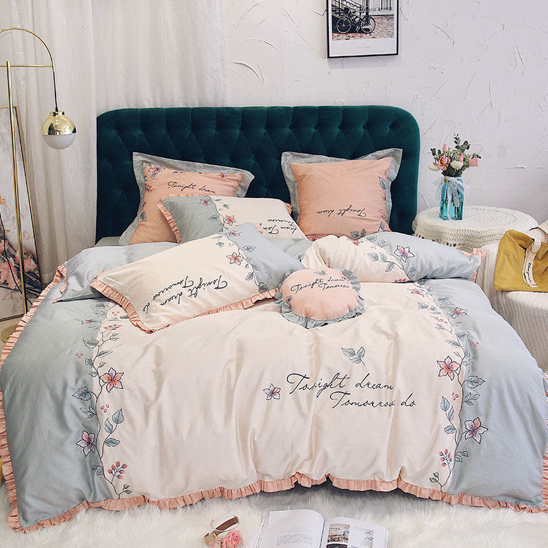 7ps Korean Style Princess Wind Bed Four-piece Cotton Cute Girl Embroidery Flower Cotton Quilt Cover Bed Queen Bedding Set, 7 piece set
7ps Korean Style Princess Wind Bed Four-piece Cotton Cute Girl Embroidery Flower Cotton Quilt Cover Bed Queen Bedding Set, 7 piece set