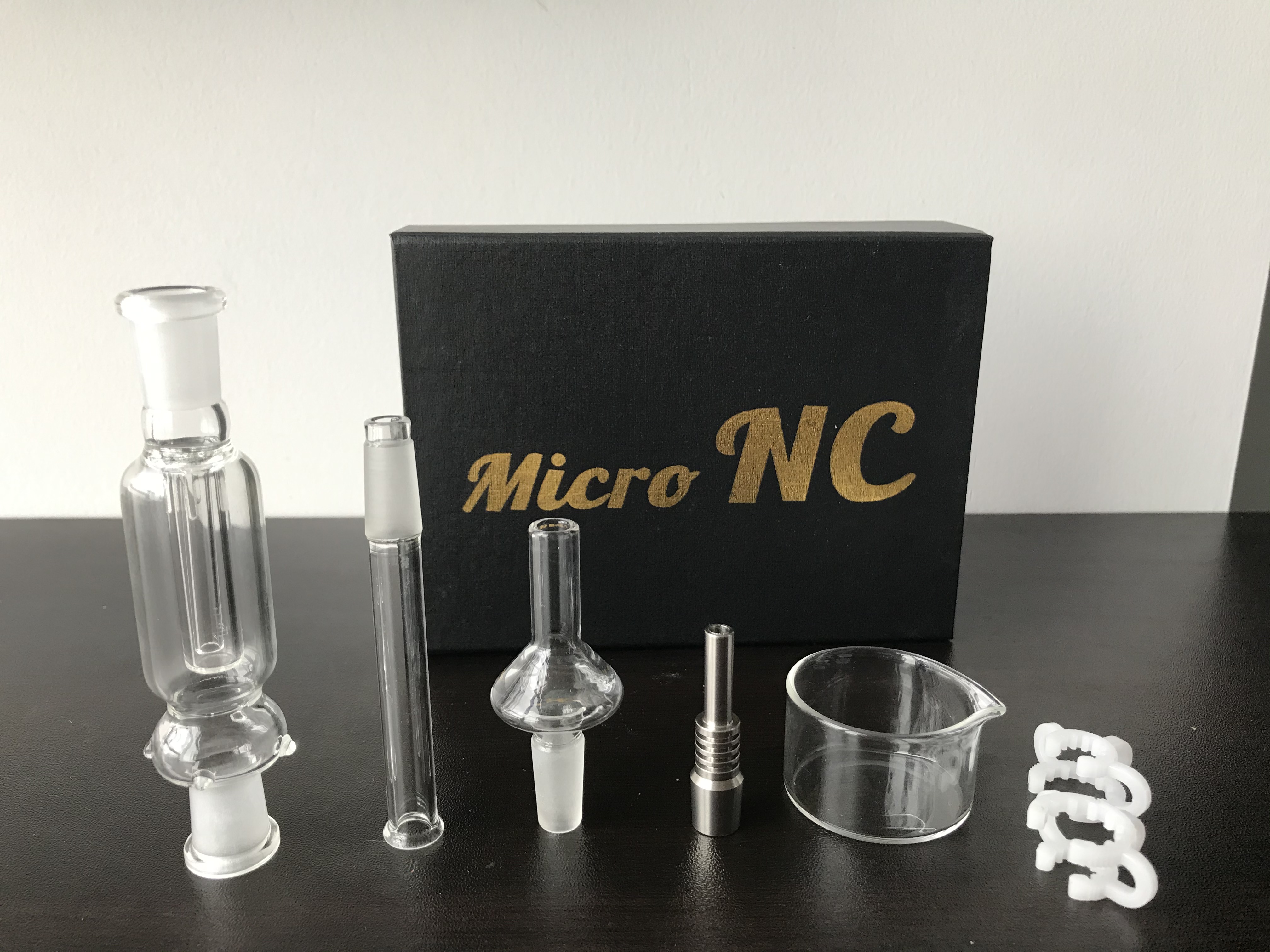 Factory Wholesale Nectar Collector 10mm Oil Rigs Glass Smoking Pipes with titanium nail NC kits Glass Water pipes DHL Free shipping
Factory Wholesale Nectar Collector 10mm Oil Rigs Glass Smoking Pipes with titanium nail NC kits Glass Water pipes DHL Free shipping